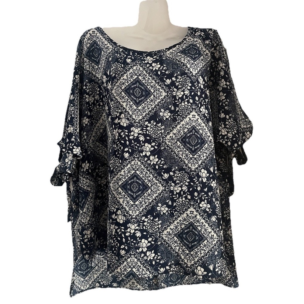 Epilogue Blouse XL Blue White Geometric Floral Ruffle Sleeve Pullover